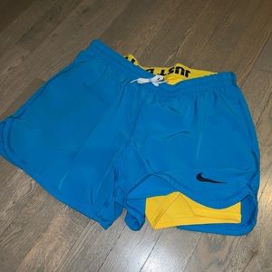 Nike Running shorts - Size small